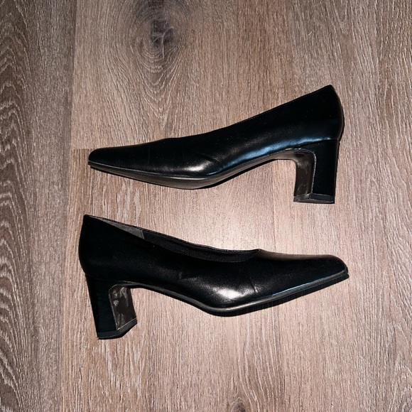 Vintage Easy Spirit Anti Gravity Square Toe Pumps - Picture 3 of 6